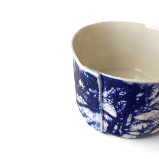 Helene Søs Schjødts - Vase med blåt naturmotiv