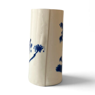 Helene Søs Schjødts - stor vase med blåt blomstermotiv