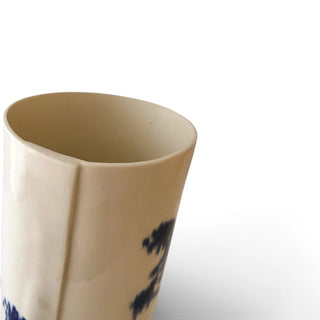 Helene Søs Schjødts - stor vase med blåt blomstermotiv