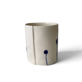 Helene Søs Schjødts - Vase med blåt blomstermotiv