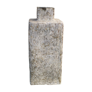 Stor Frikantet Unika vase i farven råhvid set forfra