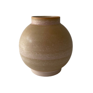 Lene Pedersen lille rund vase i mat beigerosa glasur 