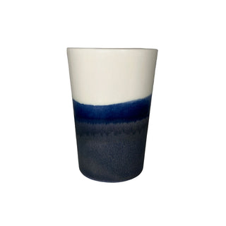 Nils Møller stor kop i blå