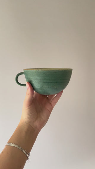 Anna Bystrup kop i flot grøn farve
