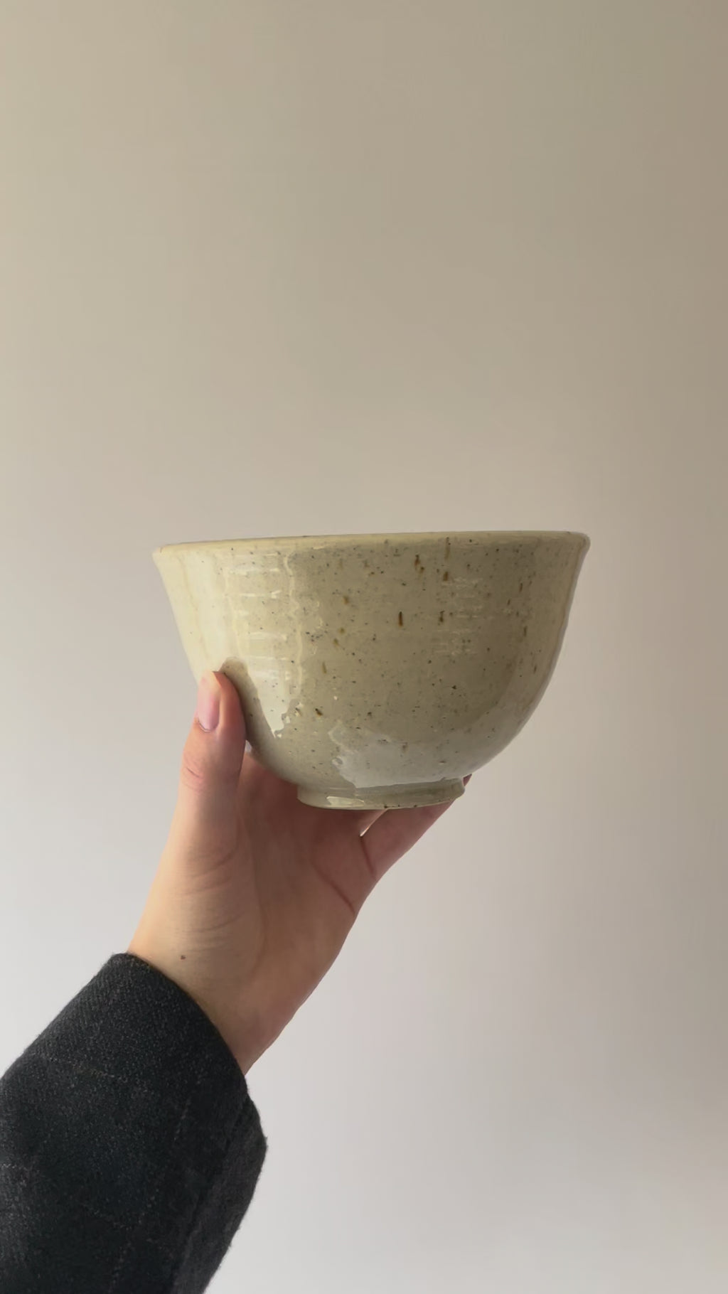 Anna Bystrup morgenmadsskål i beige farve 