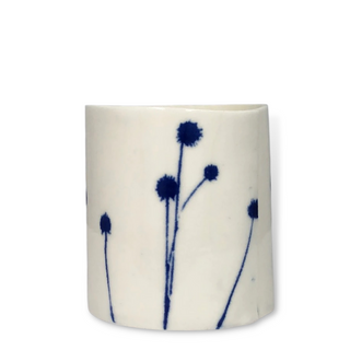 Vase med blå blomster